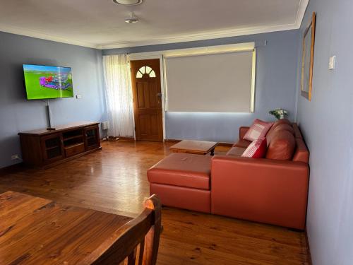 Televisyen dan/atau pusat hiburan di Home to stay in Sydney