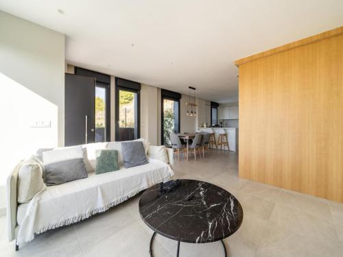 Posezení v ubytování Villa in Benidorm with Private Pool