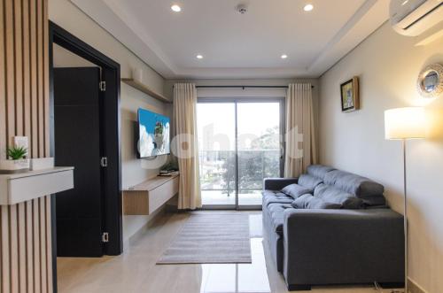 Brand new 1 BR apt minutes from the Airport
