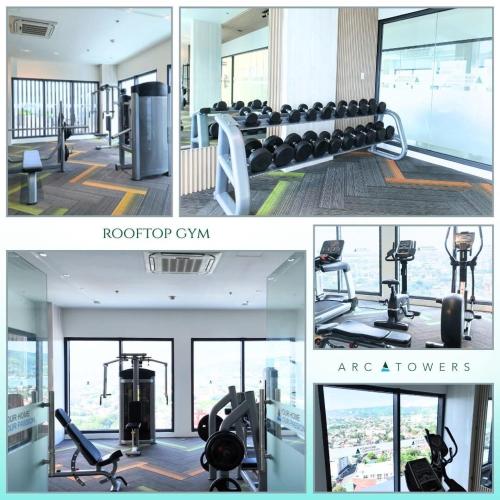 Fitness centrum a/nebo fitness zařízení v ubytování Studio 1036 in ARC Towers