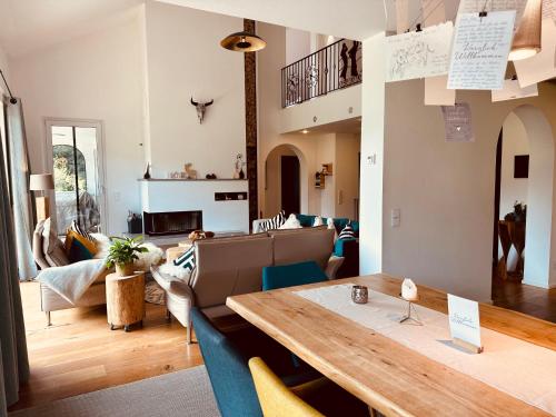 Χώρος καθιστικού στο Wald Lounge