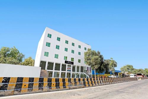 Gallery image of Hotel O Star key in Gurgaon