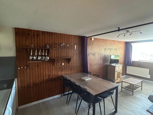 Appartement cosy au centre, accès aux pistes, balcon sud, WIFI, parking à proximité - FR-1-814-70