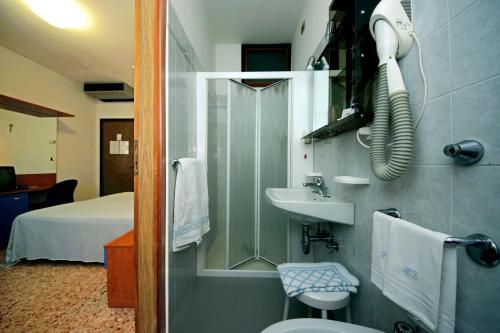 Koupelna v ubytování Hotel Souvenir