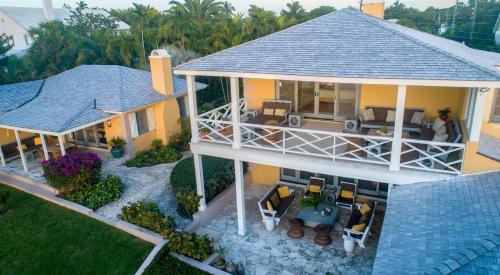 an aerial view of a house with a pool at Beehive Harbour Island, Luxury Dream World on the Bay, Private d home in Harbour Island