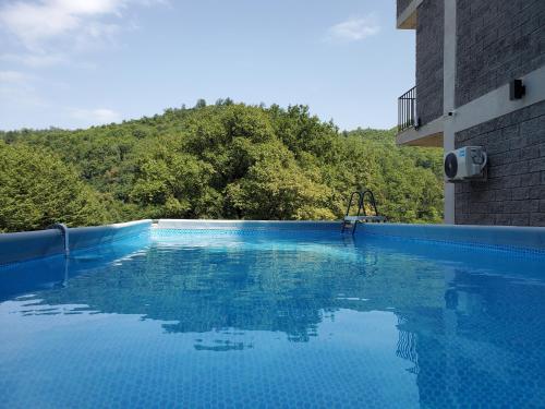 Gallery image of The Whispering Oaks Retreat Luxury Rooms in Vahagnadzor
