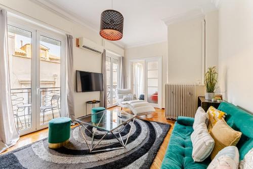 3BDR IDEAL CENTRAL ATHENIAN APT