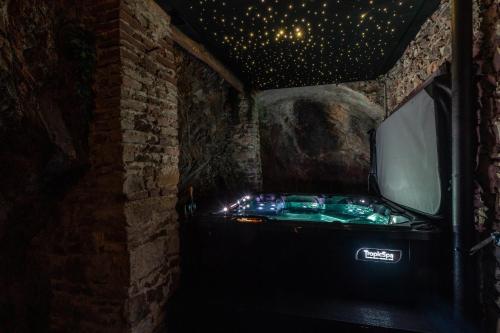 Φωτογραφία από το άλμπουμ του La roche étoilée - Jacuzzi σε Vienne