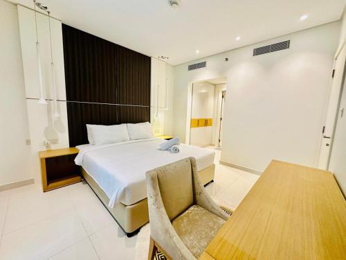 Luxurious 1BR , Damac Maison Canal Views