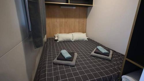 Katil atau katil-katil dalam bilik di INNOVA TravelVir MobHome Lory