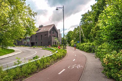 Ποδηλασία στο Luxury Private Apartment near Old Town and Nature ή στη γύρω περιοχή