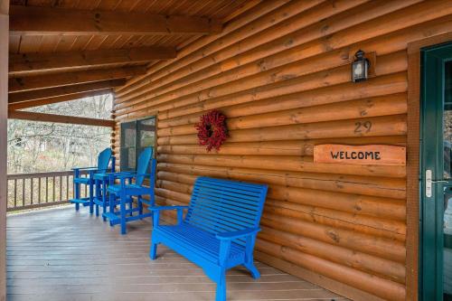 Φωτογραφία από το άλμπουμ του 4BR Cabin with Ski Resort, Mtn Views & Hot Tub σε Swiss