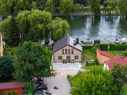 Θέα στο ποτάμι κοντά σε αυτό το διαμέρισμα