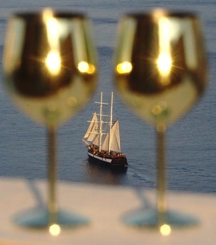 Bebidas en Villa Oasis Oia with Caldera View
