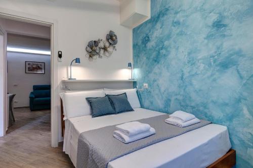 Barnaba Apartment by Mamo Florence