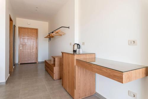Η κουζίνα ή μικρή κουζίνα στο Stayr Somabay - Bay Life Home Rentals