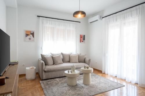 LIV - Premium Pagrati Apartment with View