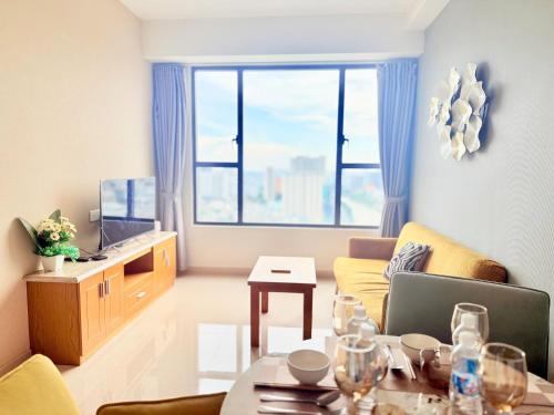 Ruang duduk di Oh, My Dear! Apartment - RiverGate