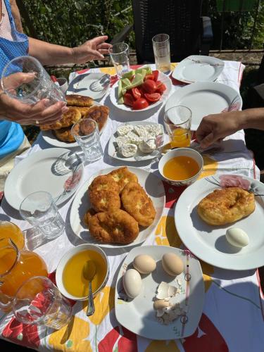 Еда / где поесть недалеко от гостевого дома