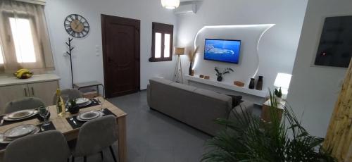 Angelo Waves, luxery apartment in Platanos, Leros