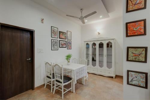 Gambar di galeri bagi Luxury 3 BHK Villa Assagao di Assagao