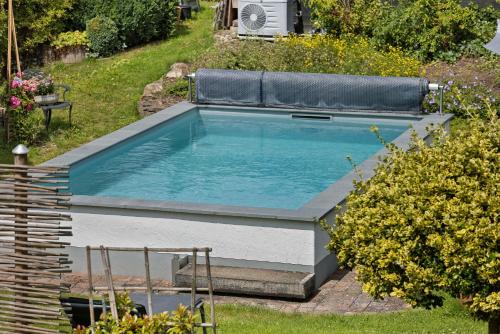 Kolam renang di atau dekat dengan Ferienwohnung Selbecke