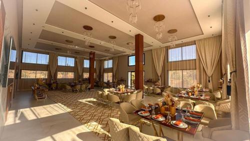 Un lugar para sentarse en Hôtel Atlas Day