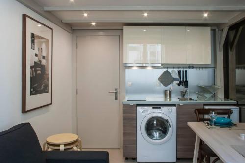 Charming Duplex with Mezzanine Bed in Chiado