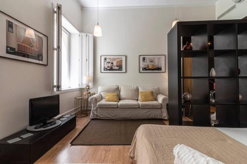 Well-Located Studio with Smart Space