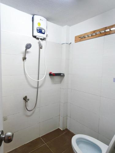 Koupelna v ubytování Long Homestay Phúc An City