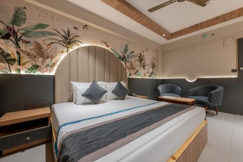 Giường trong phòng chung tại Hotel Highway King Jaipur