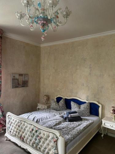 En eller flere senge i et værelse på 1948 es war einmal