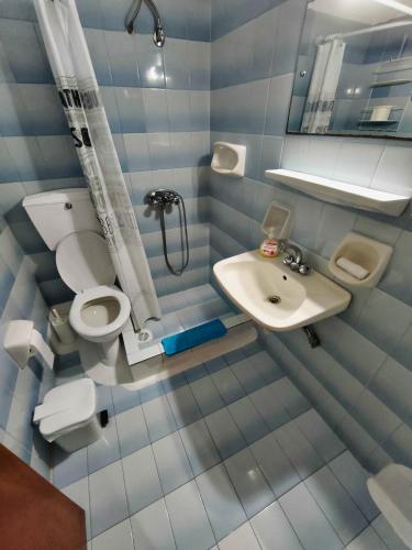 Ванная комната в Akrata Golden Beach House 3