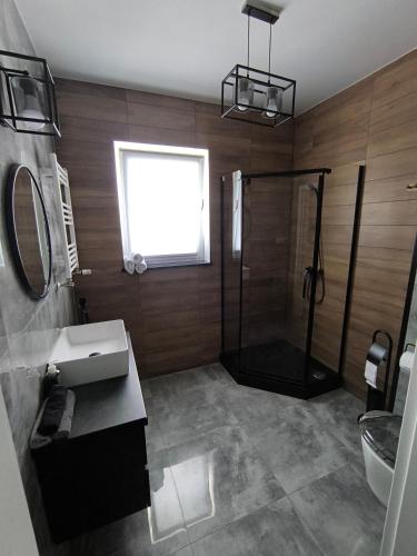 Ένα μπάνιο στο Green Apartament