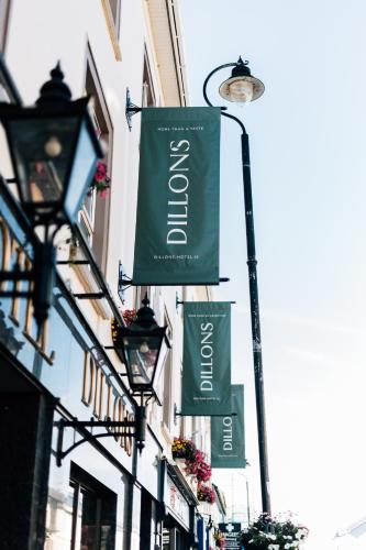 Certifikát, hodnocení, plakát nebo jiný dokument vystavený v ubytování Dillon’s Hotel