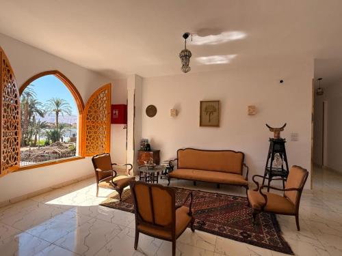 Гостиная зона в El Bawaba Lodge & Luxury Retreat