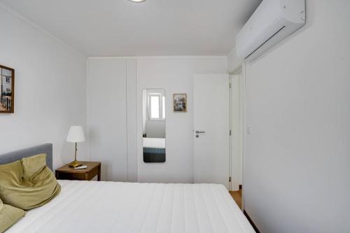 Chiado Charm Central Lisbon Retreat Apartment