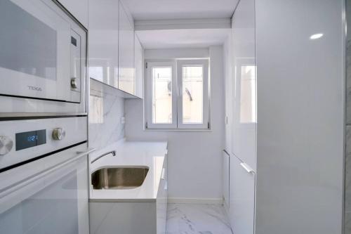 Chiado Charm Central Lisbon Retreat Apartment