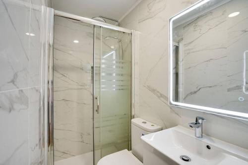 Chiado Charm Central Lisbon Retreat Apartment