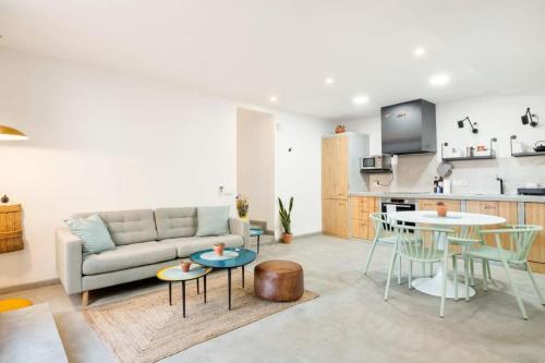 Stay U-nique Tapioles Central Apartment