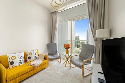 Cozy 1BR at Reva Residences
