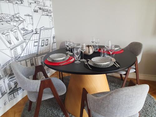 Posezení v ubytování EXIGEHOME-Luxury apartment 10 minutes from Paris