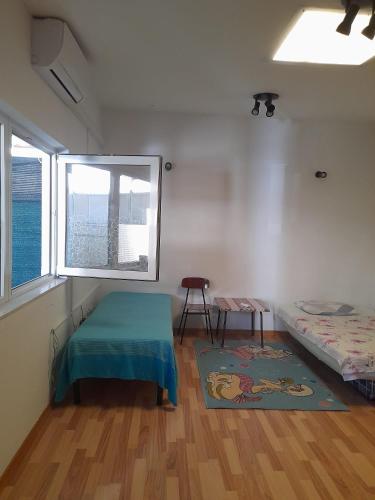 No wifi and no aircon apartment