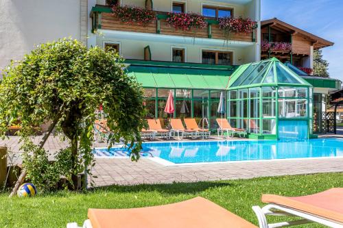 Piscina en o cerca de Unser Berghof