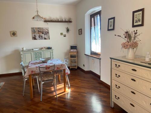 Fotografie z fotogalerie ubytování Anghelos Sordevolo appartamento cucina attrezzata v destinaci Sordevolo
