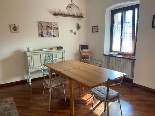 Fotografie z fotogalerie ubytování Anghelos Sordevolo appartamento cucina attrezzata v destinaci Sordevolo