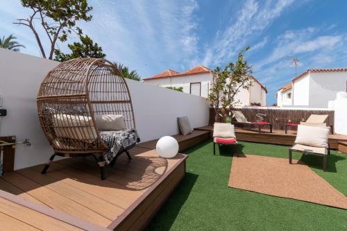 Lovely 6 Bedroom Villa Communal Heated Pool