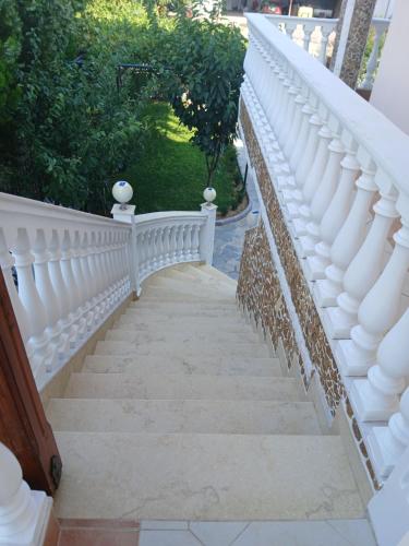 Balkoni atau teres di Artemis Villa