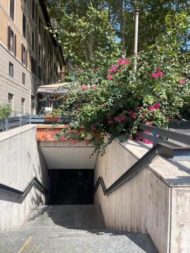 Midorigami Jacuzzi suite Spanish Steps apt photo 48