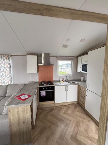 Dapur atau dapur kecil di Seaview Holiday Park - Reception End